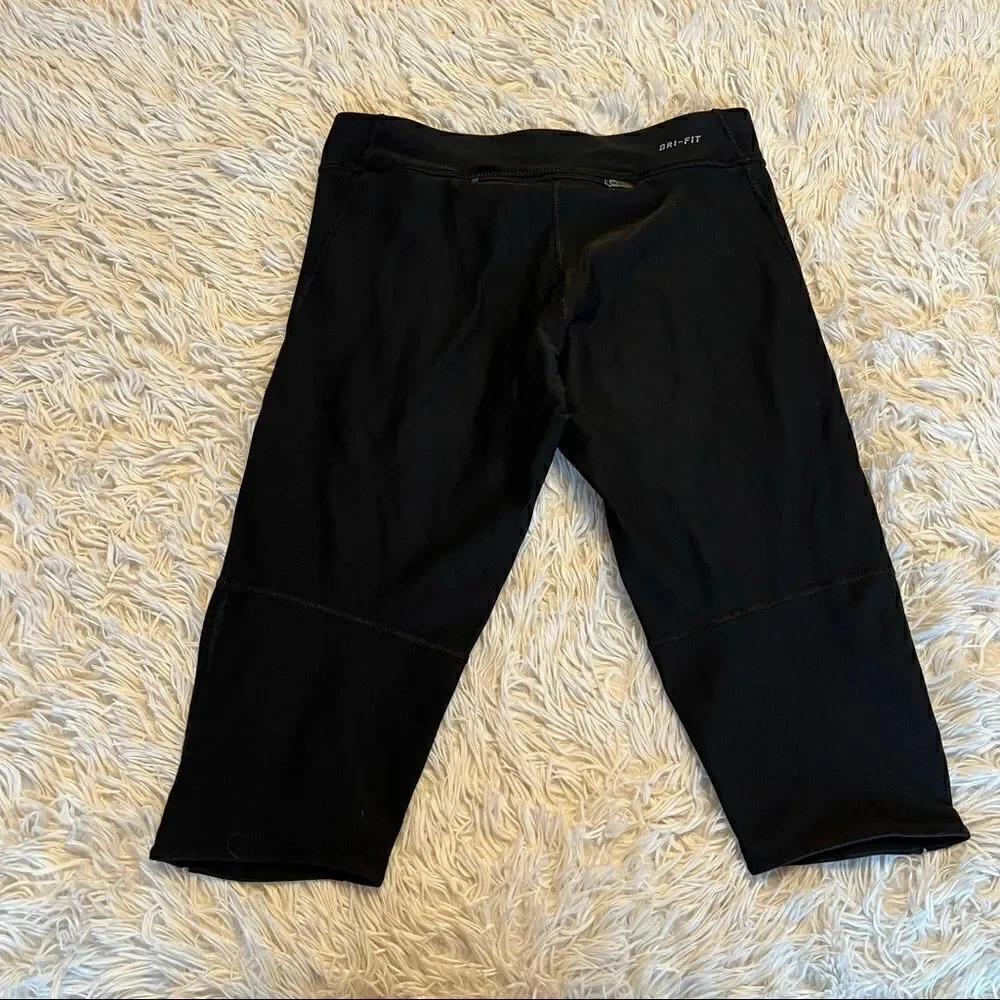 Nike cropped leggings